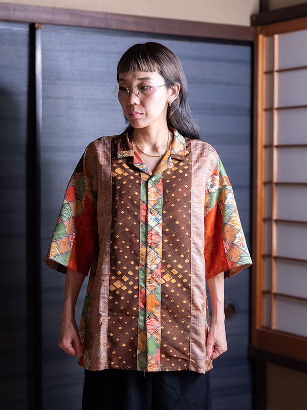 シャナリシャツ