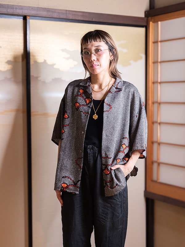 シャナリシャツ